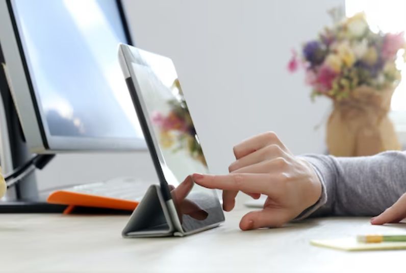 Visual Excellence On-the-Go: Your Guide to 4K Portable Monitors ...